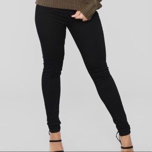 Fashion Nova Black Skinny Jeans